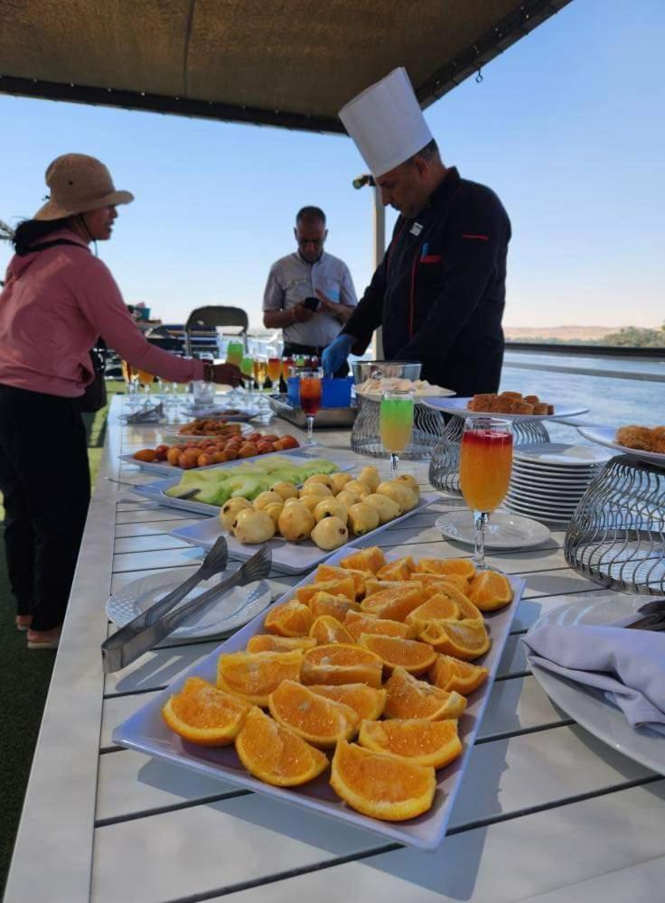 Hotel Five Star Nile Cruise From Aswan To Luxor Extérieur photo